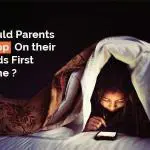 هل يجب على الآباء التطفل على الهاتف الأول لطفلهم؟